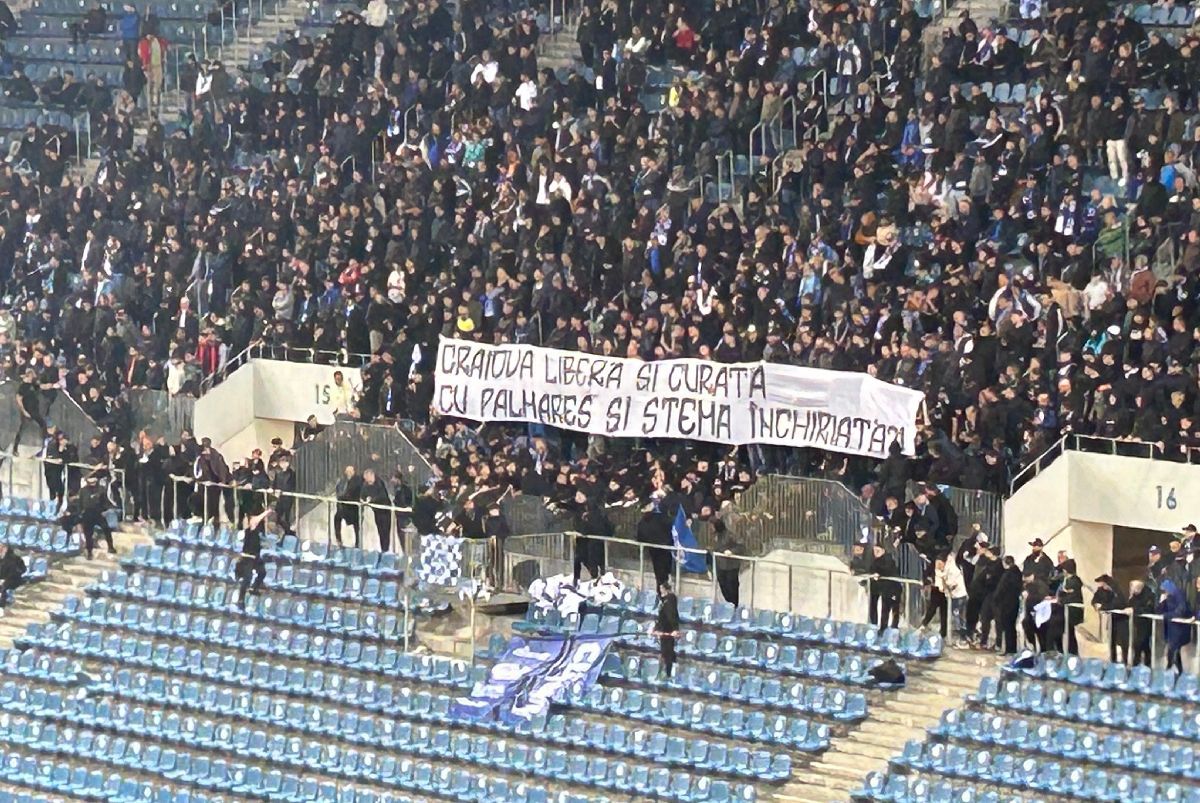 „Vulcan” doar pe jumătate » Cum a fost atmosfera la derby-ul din Bănie și mesajele ironice ale galeriilor: „Craiova liberă și curată / Cu palmares și stemă închiriată”