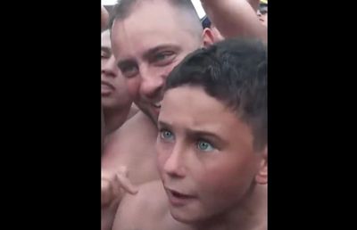 Imaginile anului vin de la finala Copei Libertadores: „Tata și-a vândut motocicleta, nici nu avem bilete! Dar priviți nebunia de aici!”