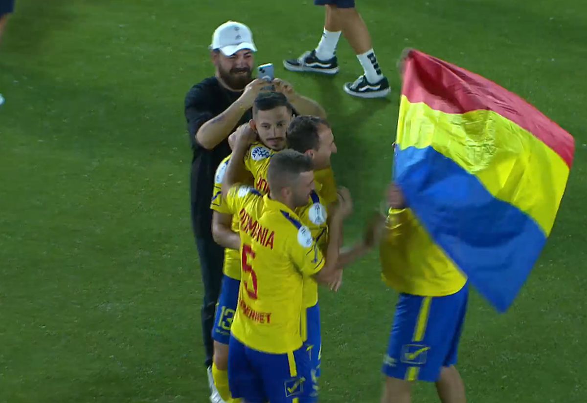 ROMÂNIA E CAMPIOANĂ MONDIALĂ LA MINIFOTBAL! Triumf istoric după o desfășurare IREALĂ » „Tricolorii” au revenit de la 0-2 și s-au impus după 30 de penalty-uri!