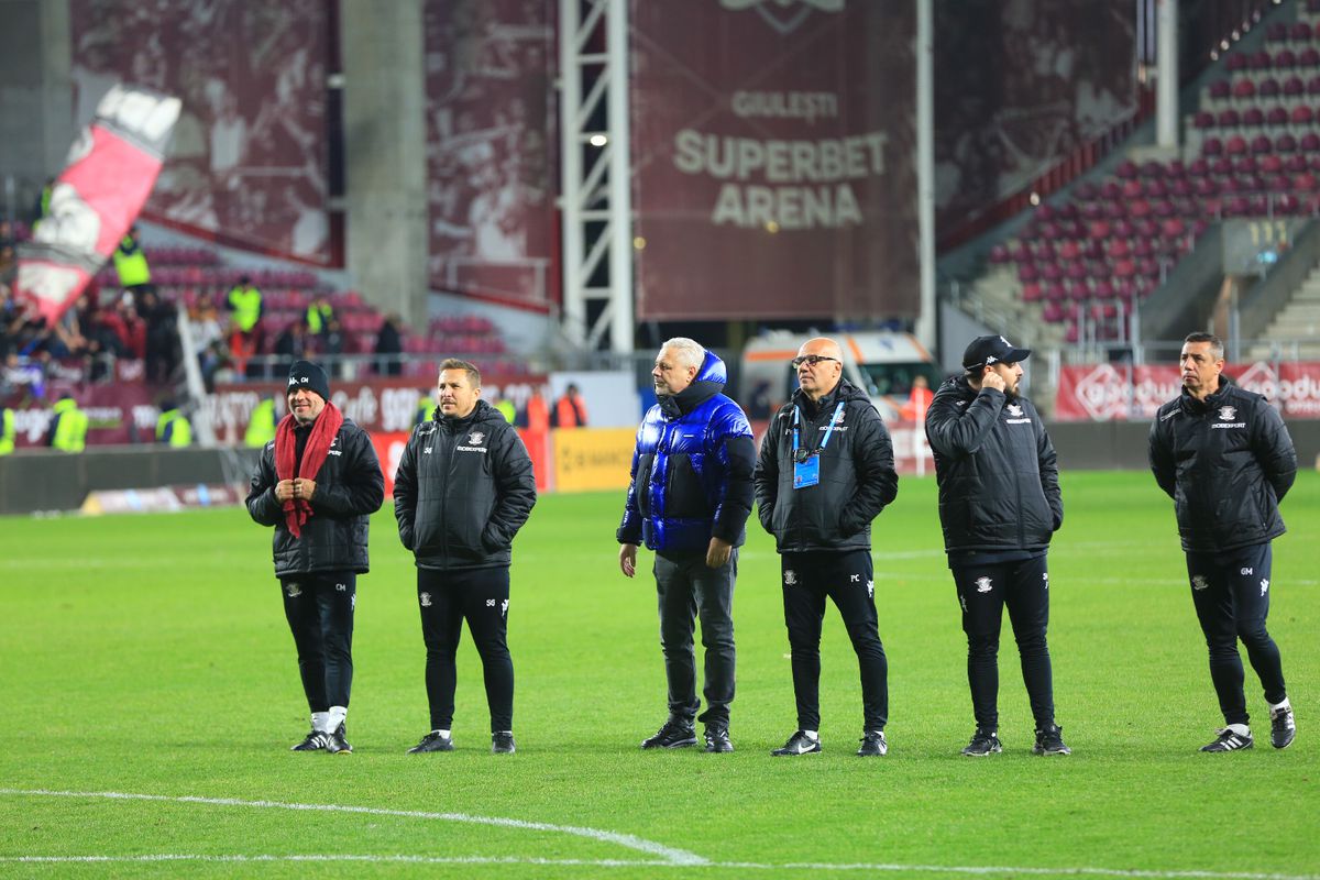 Ce s-a întâmplat pe gazon la finalul meciului Rapid - Hermannstadt / Foto: Ionuț Iordache GSP