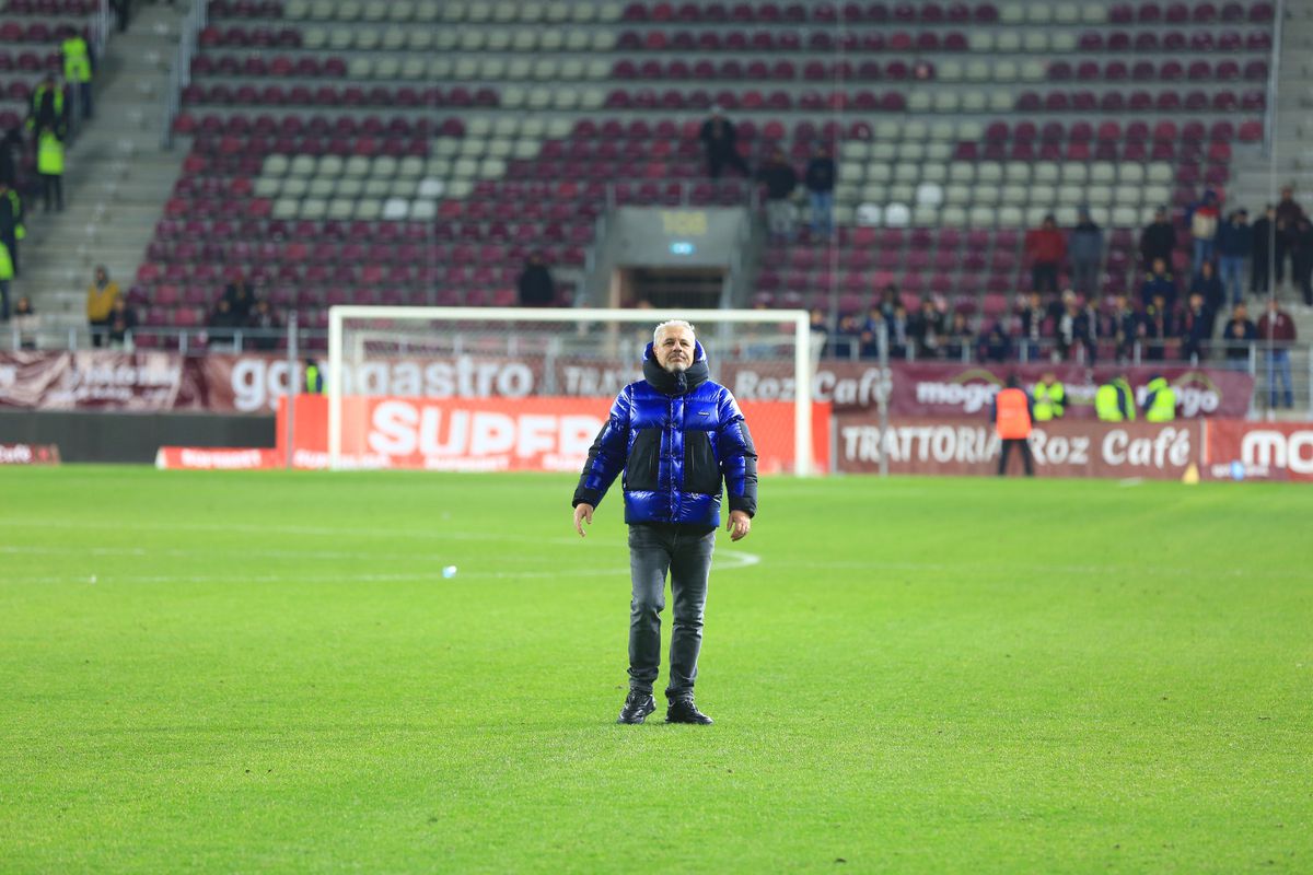 Ce s-a întâmplat pe gazon la finalul meciului Rapid - Hermannstadt / Foto: Ionuț Iordache GSP