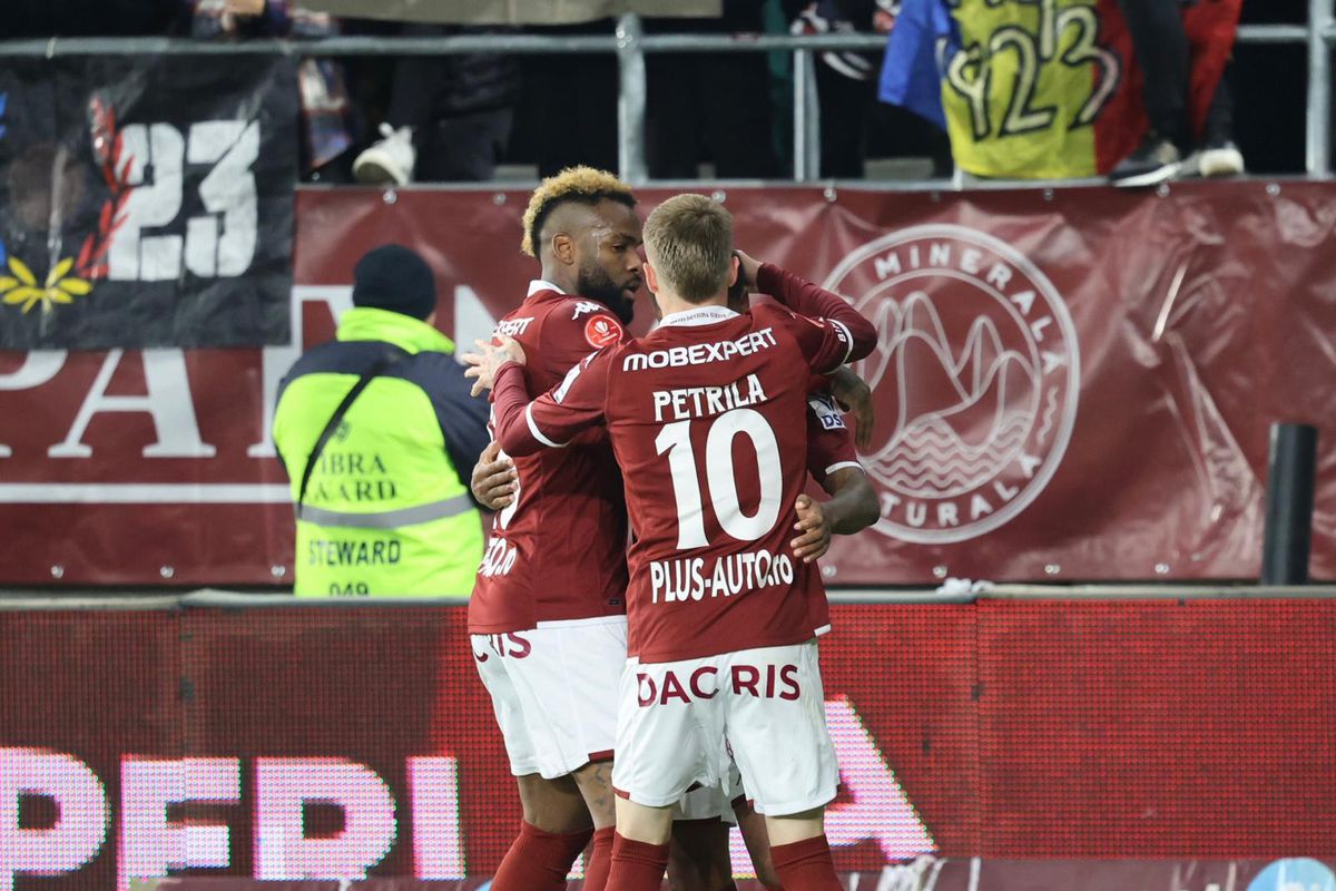 Scandal IMENS în vestiar înainte de Rapid - Hermannstadt » A sărit la antrenor: „Îți bați joc de mine?!”