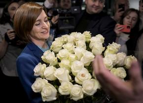 Maia Sandu a câştigat un nou mandat de preşedinte al Republicii Moldova, după ce l-a învins în turul II pe Alexandr Stoianoglo