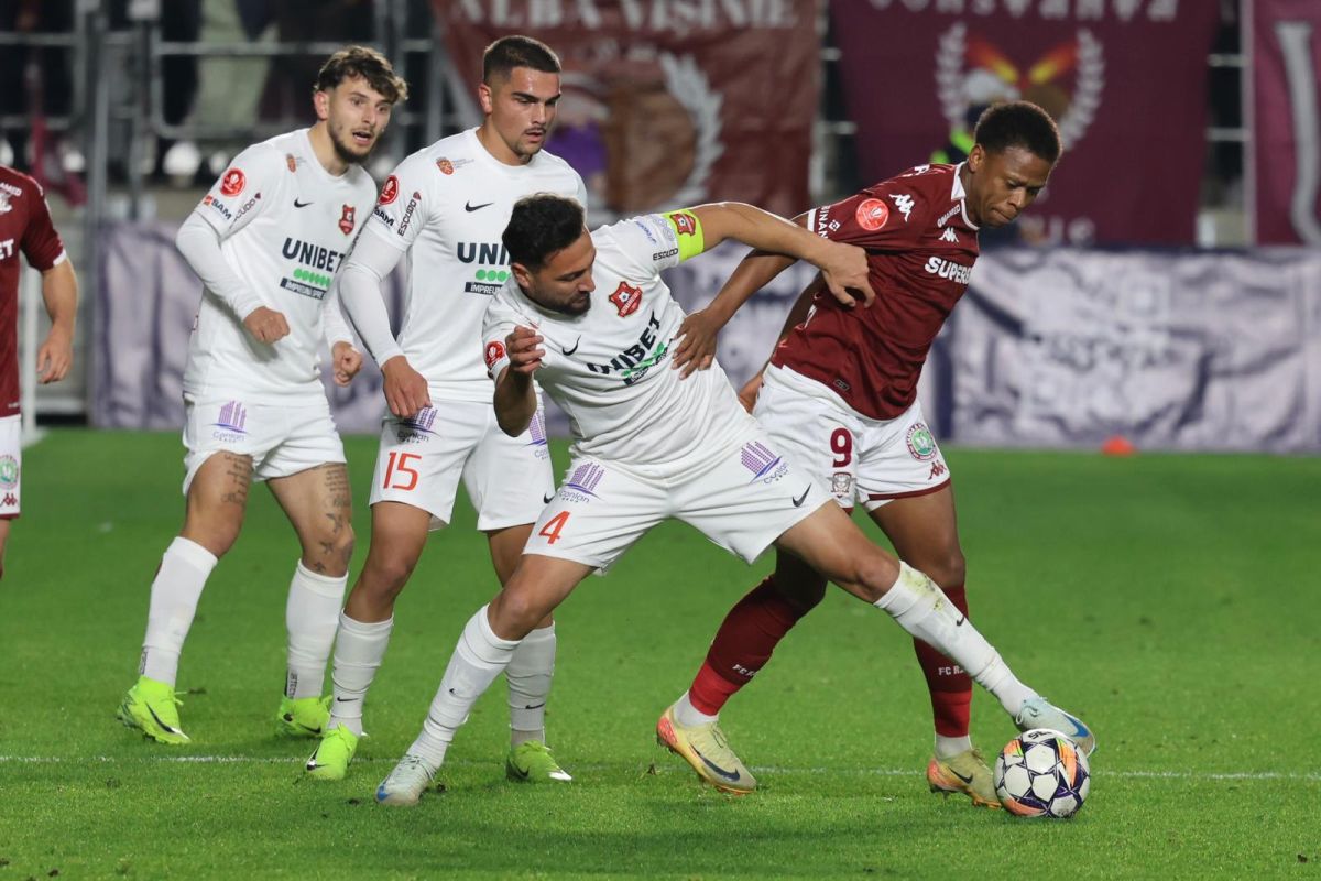 „Nu ne afectează”. Jucătorii lui Hermannstadt au făcut „scut în jurul” lui Măldărășanu, după un nou eșec în Superliga