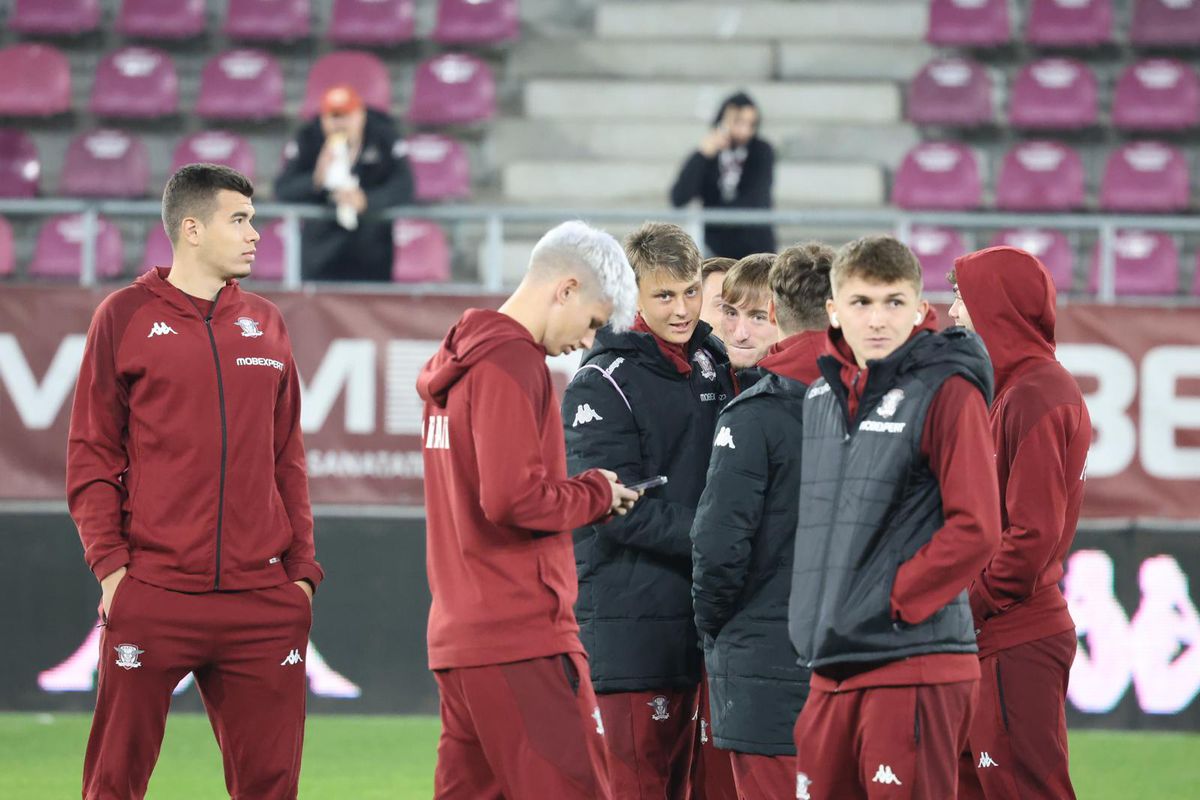 Schimbare de look înainte de Rapid - Hermannstadt » Fotbalistul giuleștenilor, apariție surprinzătoare