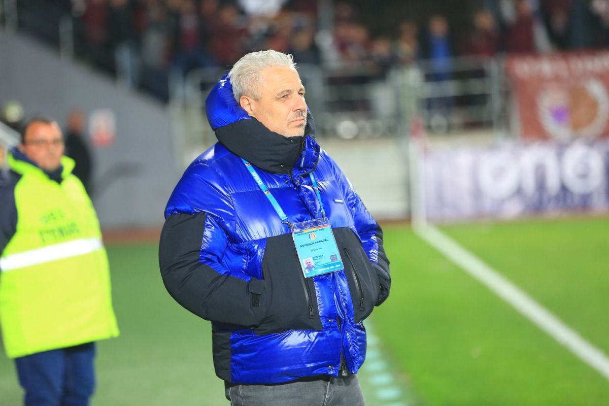 Ce s-a întâmplat pe gazon, imediat după victoria Rapidului cu Hermannstadt » Șumudică, gest neașteptat după fluierul final + cum a fost surprins antrenorul