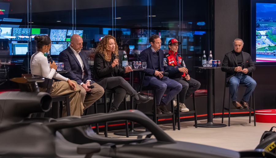 În culisele Formula 1 » Cum ajunge Marele Circ în întreaga lume: „Tehnologia Lenovo e în centrul a tot ceea ce folosim”