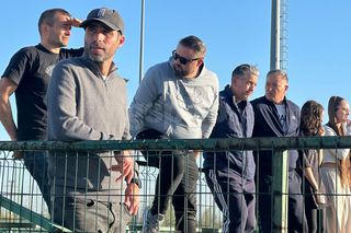 Scene șocante la U17 în Craiova - Rapid » Tatăl unui fotbalist oltean, rupt în bătaie de părinții rapidiștilor:  „M-au lovit încontinuu aproape un minut. Eu o țineam de mână pe fiică-mea”