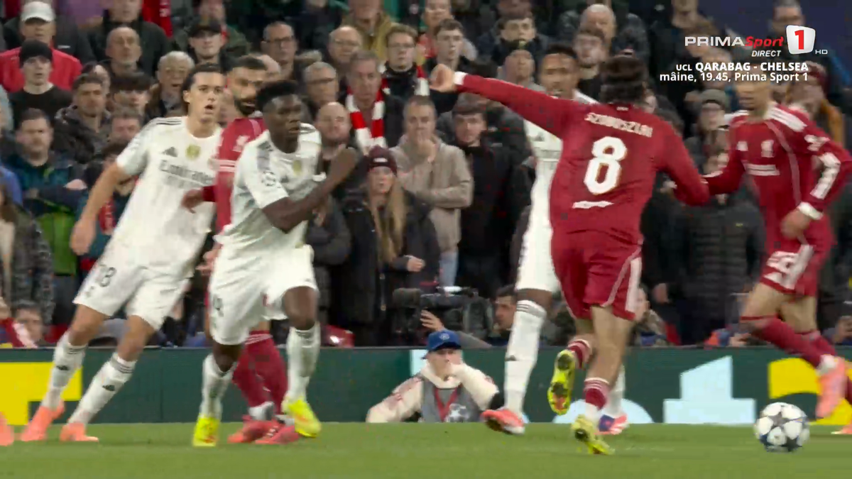 Mingea atinsă cu mâna de Tchouameni în Liverpool - Real Madrid