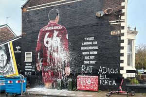 Pictura murală a lui Trent Alexander-Arnold a fost vandalizată înainte de Liverpool - Real Madrid