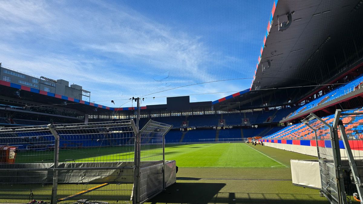 „St. Jakob-Park”, arena unde se va disputa Basel - FCSB