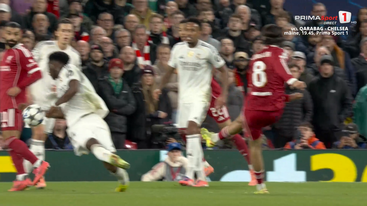 Mingea atinsă cu mâna de Tchouameni în Liverpool - Real Madrid
