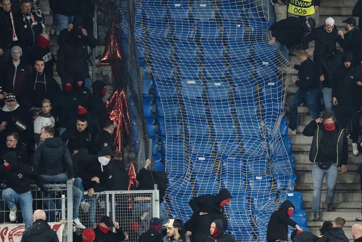 Și ei au „cazierul” pătat! FCSB vine în „infern”: scenele de la ultimul meci european al lui Basel au bulversat propriul club, iar UEFA n-a iertat