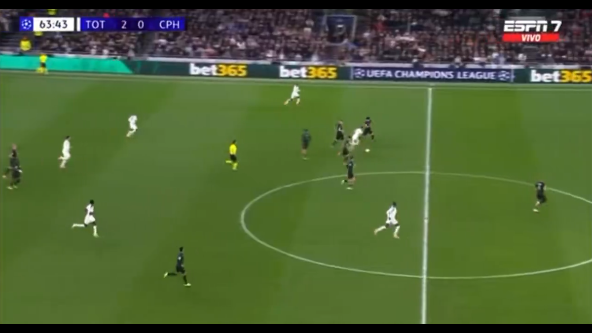 Golul sezonului în Liga Campionilor! Rivalul lui Drăgușin, cursă de 75 de metri, în care a driblat 5 adversari