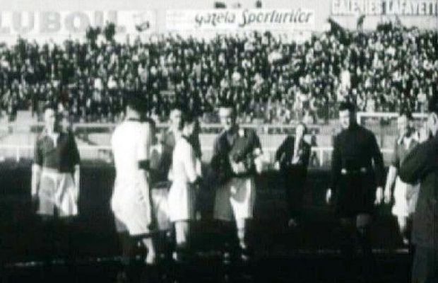 Arena uitată din inima Capitalei, construită de burghezi în perioada interbelică » Ce s-a ales de primul stadion cu gazon din România: aici s-a jucat primul meci oficial în nocturnă