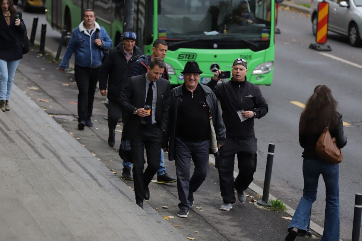 Marian „Ceaușescu”, o nouă „ciocnire” cu Dumitru Dragomir » Unde s-au întâlnit astăzi și ce „cadouri” a primit fostul șef al LPF: „Dă, bă, banii înapoi!”