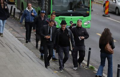 Marian „Ceaușescu”, o nouă „ciocnire” cu Dumitru Dragomir » Unde s-au întâlnit astăzi și ce „cadouri” a primit fostul șef al LPF: „Dă, bă, banii înapoi!”