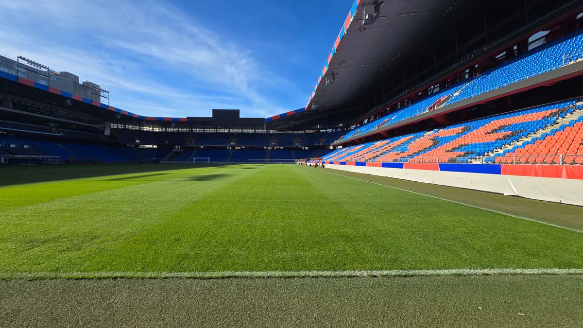 „St. Jakob-Park”, arena unde se va disputa Basel - FCSB