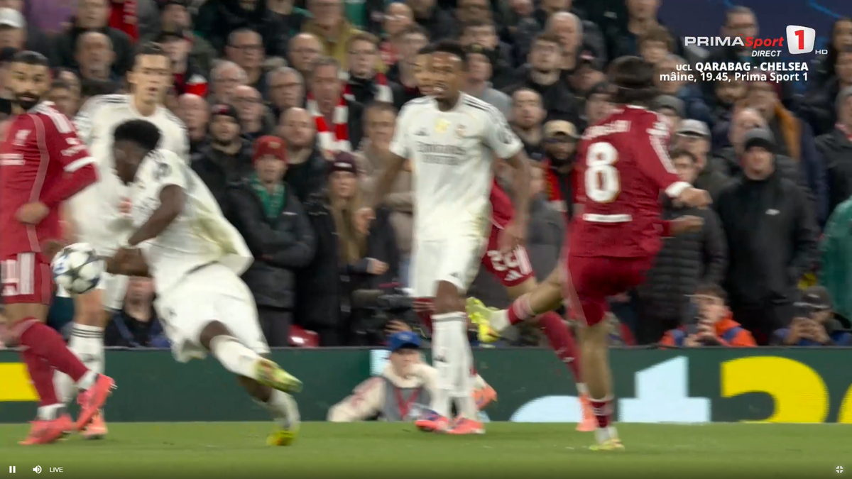 Mingea atinsă cu mâna de Tchouameni în Liverpool - Real Madrid