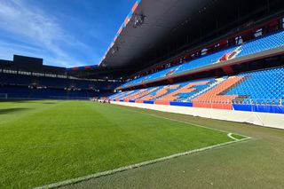 La Basel, fotbalul se joacă peste magazine » FCSB revine pe „St. Jakob-Park”, stadionul cu mall sub Tribuna 1! Locul unui moment șocant din fotbalul românesc