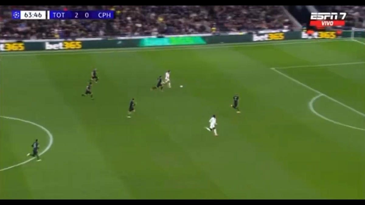 Golul sezonului în Liga Campionilor! Rivalul lui Drăgușin, cursă de 75 de metri, în care a driblat 5 adversari