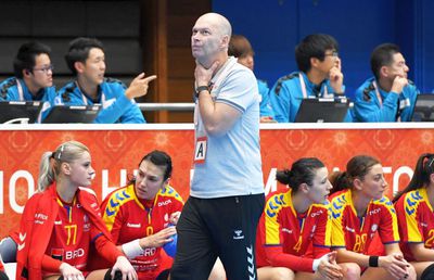 România - Muntenegru 26-27 // CORESPONDENȚĂ DIN JAPONIA Cum explică Tomas Ryde colapsul de 7 goluri consecutive + cum analizează jocul lui Perianu