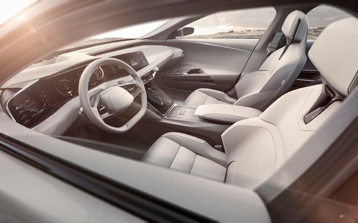 LUCID AIR. S-au rupt de Tesla și au creat o BESTIE! Cea mai tare mașină electrică: 400 de cai putere, autonomie GIGANTICĂ + care e prețul