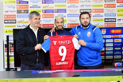 Mijlocașul sirian Mahmoud Al-Mawas (27 de ani) a fost prezentat oficial la FC Botoșani.