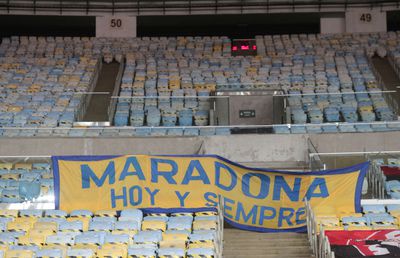 EDITORIAL acid al lui Cristian Geambașu, despre contestatarii contestatarilor lui Maradona: „Dacă tot ne încingem cu centuri de explozibil, măcar ne asumăm statura de talibani”