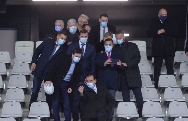 Ludovic Orban, selfie la recepția stadionului „Arcul de Triumf”: „Ultimul răcnet!” » Ce turneu final va găzdui