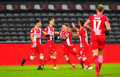 FC Argeș - Dinamo 0-1. VIDEO + FOTO „Câinilor” le priește criza: gol fantastic Camara! Gazdele au avut un penalty neacordat. Clasamentul ACUM