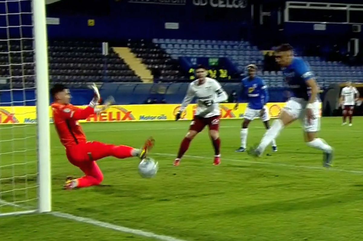 Farul - Rapid. Horațiu Moldovan l-a blocat incredibil pe Jefte Betancor!