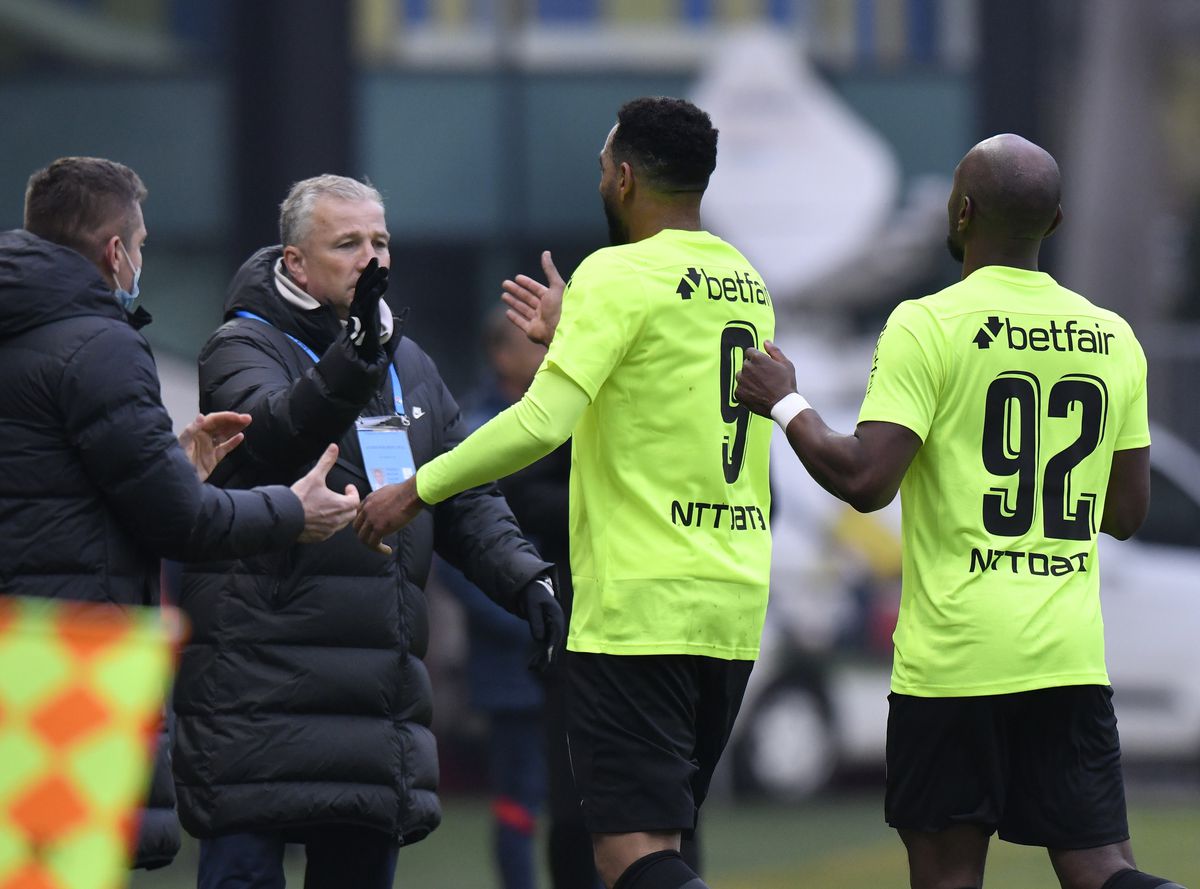 „Afacerea” Petrescu: Radu a dat, Dan a profitat » CFR Cluj a învins-o pe Chindia, după un cadou primit de la „central”