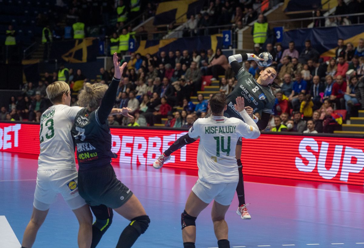 Cristina Neagu, entuziasmată de cele 13 goluri marcate cu Ferencvaros: „Mi-aș dori să jucăm mereu într-o asemenea atmosferă!”