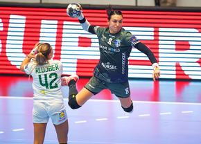 Cristina Neagu, entuziasmată de cele 13 goluri marcate cu Ferencvaros: „Mi-aș dori să jucăm mereu într-o asemenea atmosferă!”