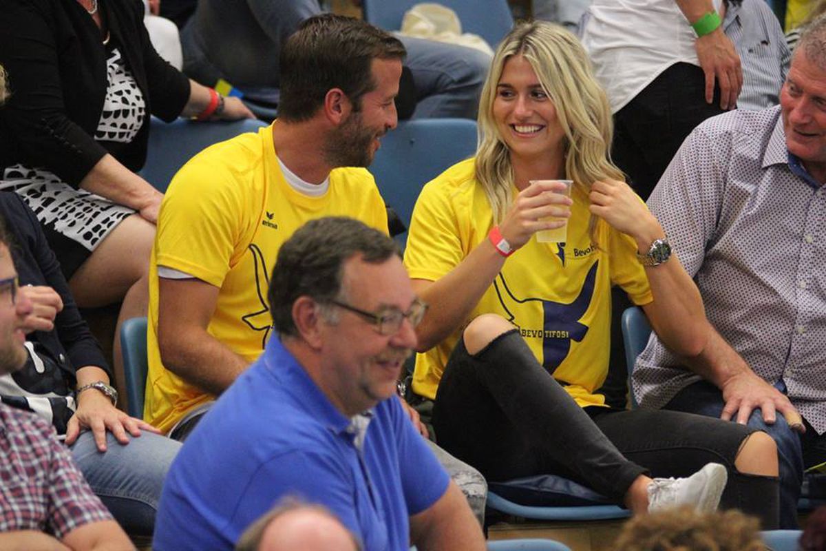 Legenda din lotul Rapidului se retrage din handbal: „Pe 23 mai, ultimul meci. Să fiți acolo!”