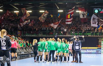 Japonezi? Nu, români! Presa maghiară, cucerită de fanii Rapidului: „Jos pălăria!” » Ce s-a întâmplat la meciul cu Gyor