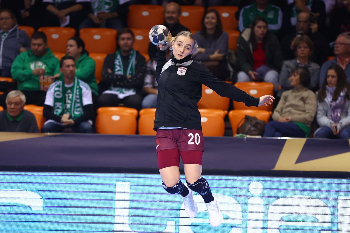 Japonezi? Nu, români! Presa maghiară, cucerită de fanii Rapidului: „Jos pălăria!” » Ce s-a întâmplat la meciul cu Gyor