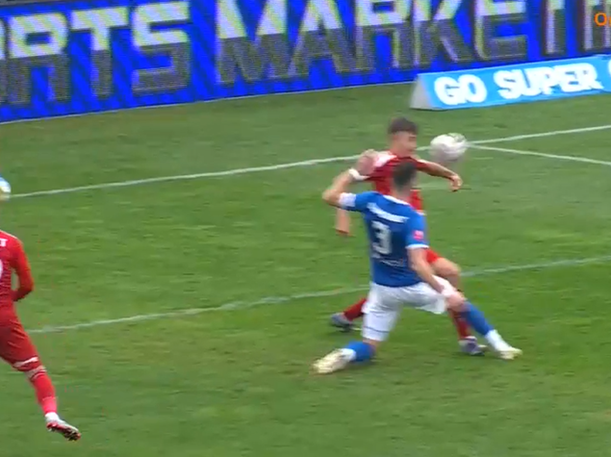 VAR-ul românesc chiar e „second hand” » Ce imagini i s-au oferit arbitrului în timpul meciului Farul - Botoșani