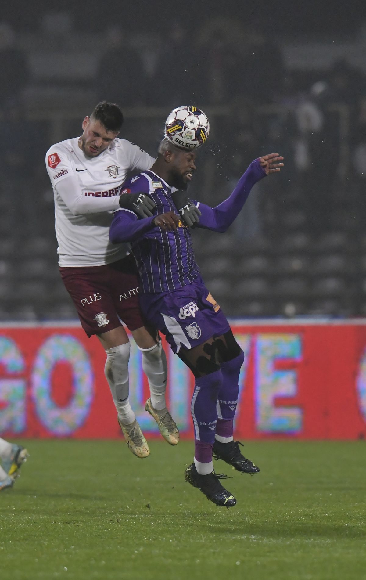 Rapid pierde teren în lupta cu Farul și CFR Cluj » Giuleștenii, salvați de Moldovan în prelungirile de la Pitești! Clasamentul ACUM