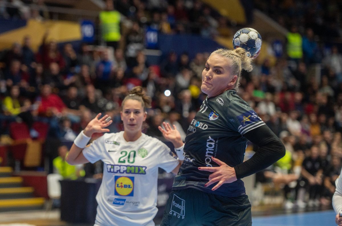 Cristina Neagu, entuziasmată de cele 13 goluri marcate cu Ferencvaros: „Mi-aș dori să jucăm mereu într-o asemenea atmosferă!”