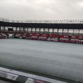 Gazonul de pe stadionul Sepsi a fost acoperit de un start subținere de zăpadă FOTO: GSP
