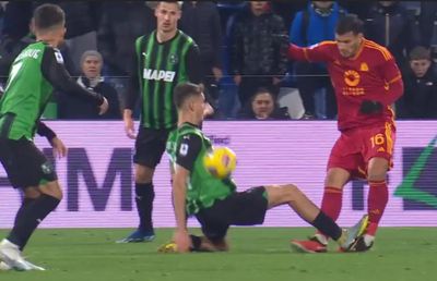 Va sta pe bară minimum două meciuri! „Ce-ai făcut?” Vezi faultul violent pe care l-a comis jucătorul care refuză naționala!