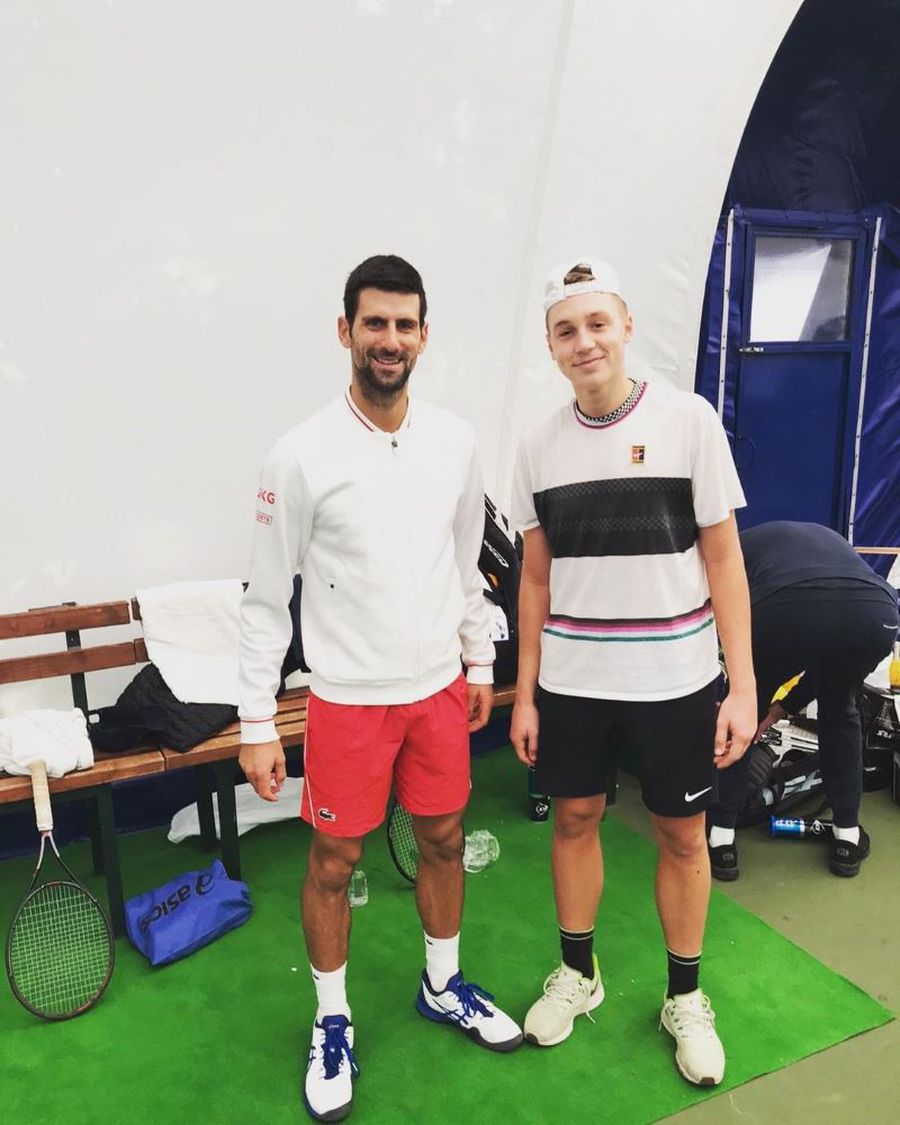 Hamad Medjedovic, campionul de la Next Gen Finals, e urmașul lui Novak Djokovic » Și-a întâlnit idolul la 10 ani, iar acesta i-a finanțat cariera