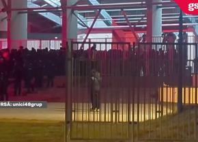 Tensiuni la Sfântu Gheorghe » Fanii lui Dinamo nu au fost lăsați să iasă din stadion: „Jandarmii au replicat cu gaze lacrimogene”