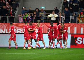 Clipe de coșmar pentru un fotbalist de la Dinamo » Fetița lui de 3 ani a căzut în lacul Herăstrău! Reacție răvășitoare