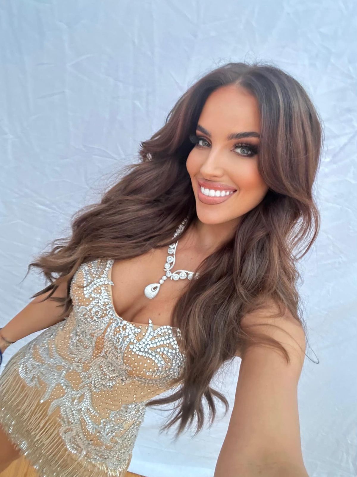 The queen is back! Simona s-a pozat cu tricoul echipei naționale și ne așteaptă la Euro: „Poate că vezi doar o față drăguță”