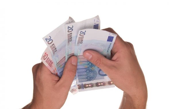 Salariile din România: evoluție, tendințe, inflație și cum îți poți calcula corect veniturile