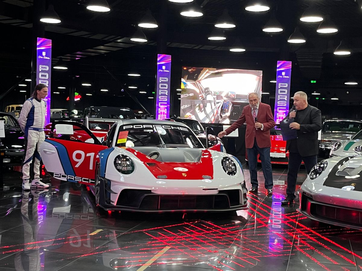 Ion Țiriac a prezentat noile mașini din colecția de la Otopeni