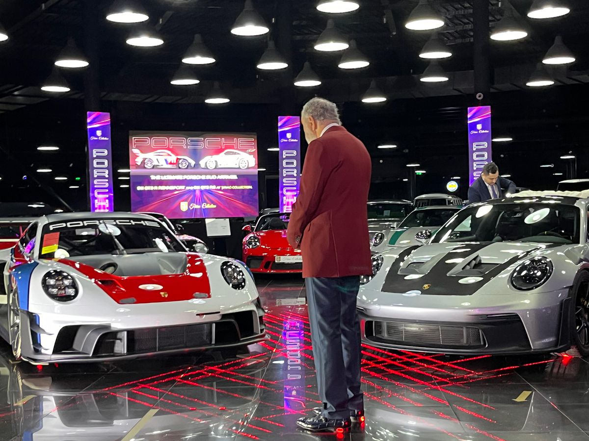 Ion Țiriac a prezentat noile mașini din colecția de la Otopeni